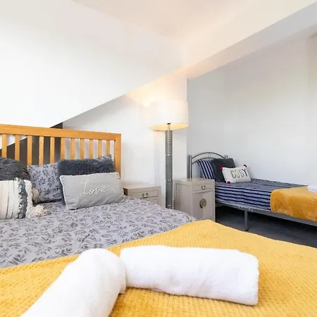 Stylish In 10 Mins From Centre Semesterbostad Leeds (West Yorkshire)