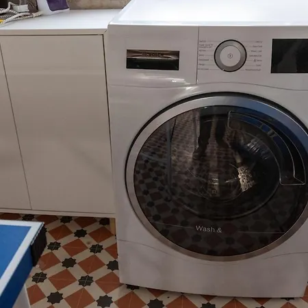 Stylish In 10 Mins From Centre Holiday home *