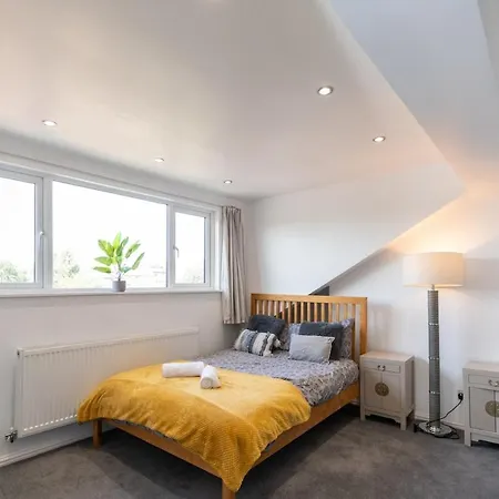 Holiday home Stylish In 10 Mins From Centre