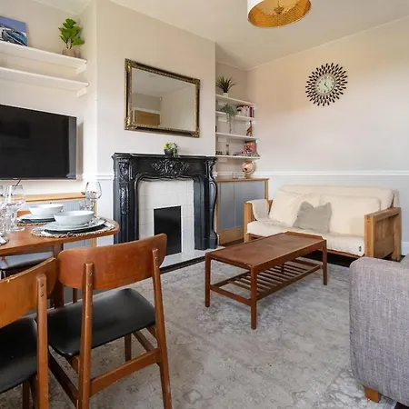 Holiday home Stylish In 10 Mins From Centre *